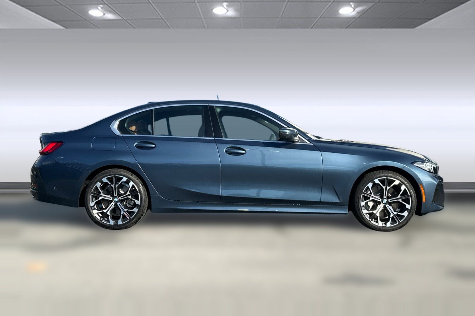 Used 2026 BMW 330i Sedan w/ Premium Package RWD image 8