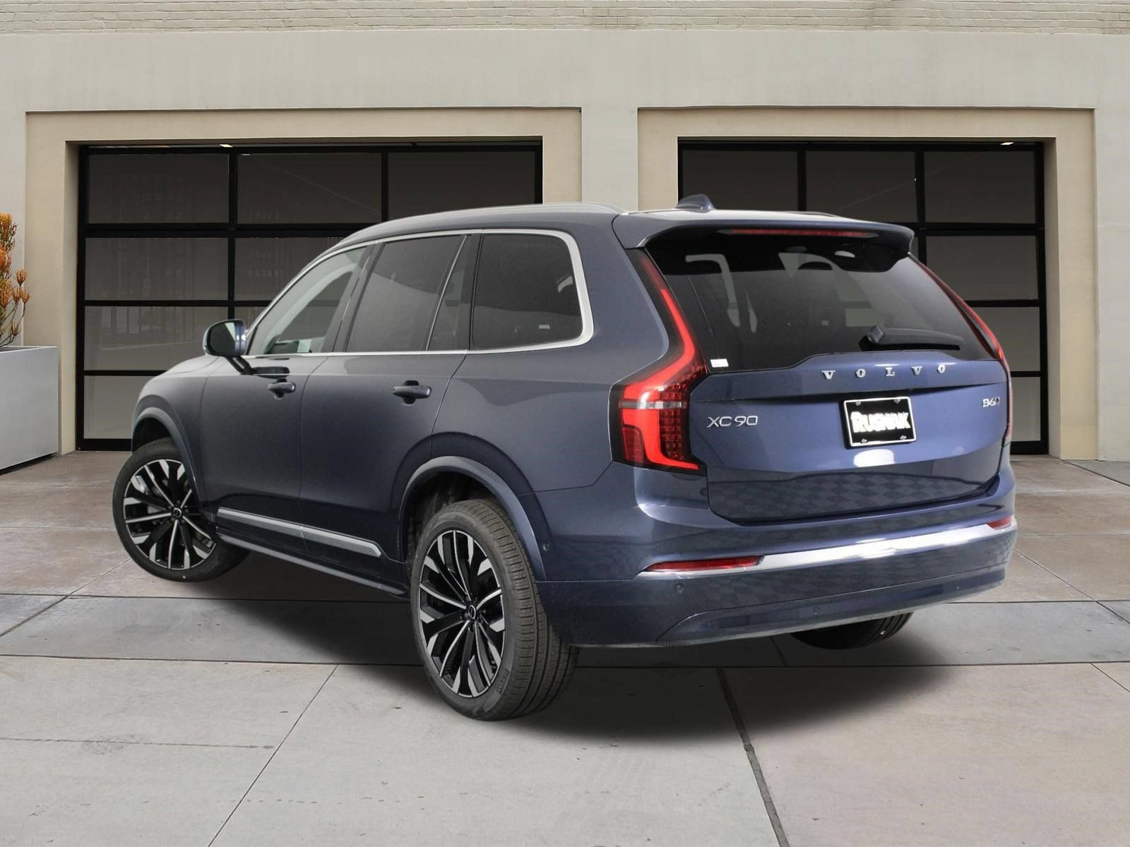 New 2026 Volvo XC90 B6 Plus AWD/4WD image 3