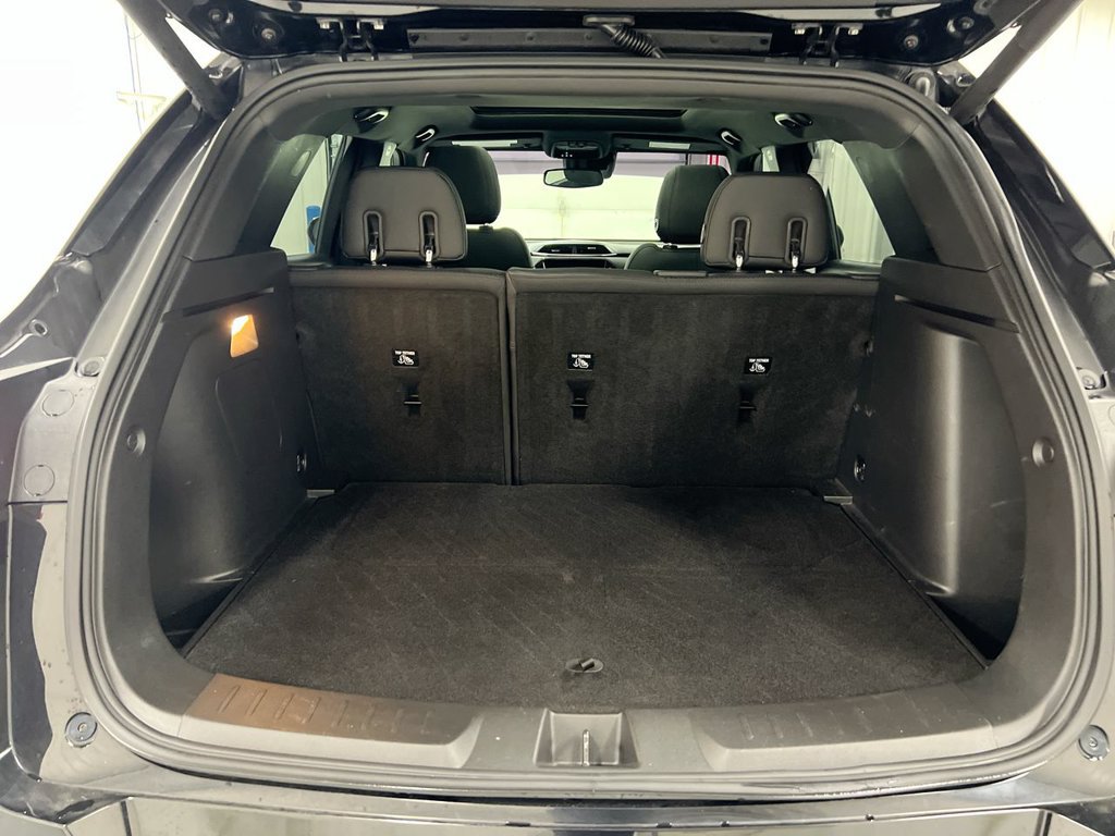 Used 2022 Chevrolet TrailBlazer RS w/ Sun and Liftgate Package AWD/4WD image 24