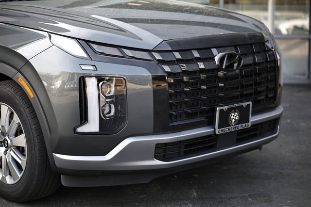 Used 2023 Hyundai Palisade SEL AWD/4WD image 2