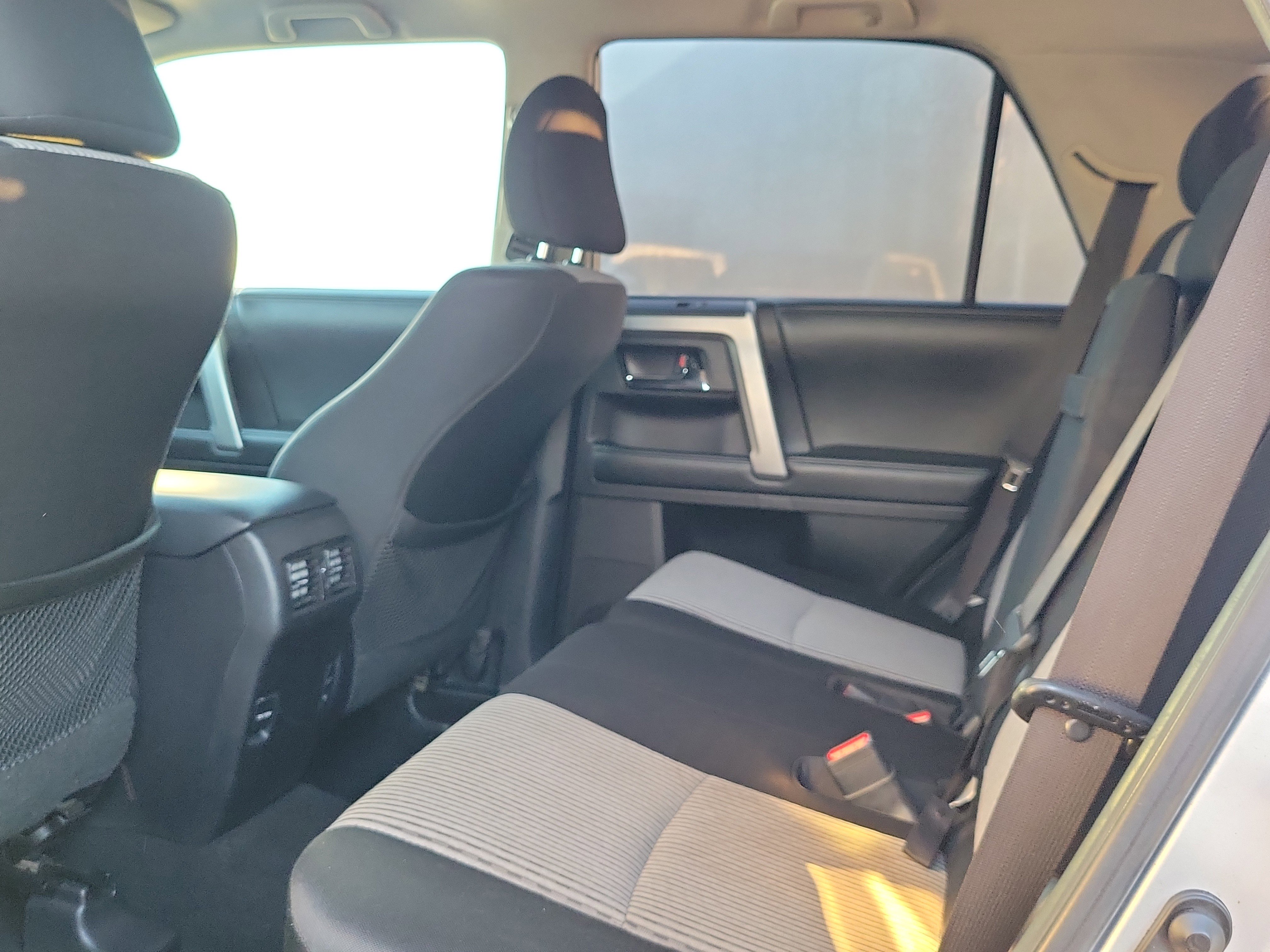 Used 2014 Toyota 4Runner SR5 image 10