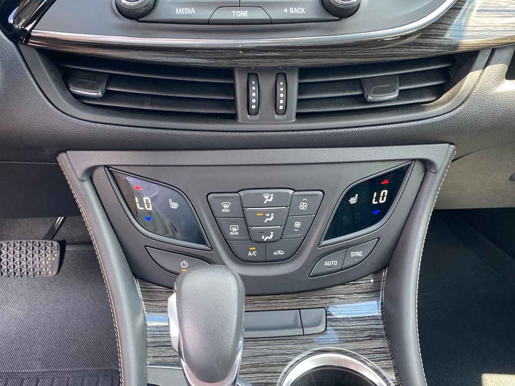 Used 2017 Buick Envision Premium AWD/4WD image 17