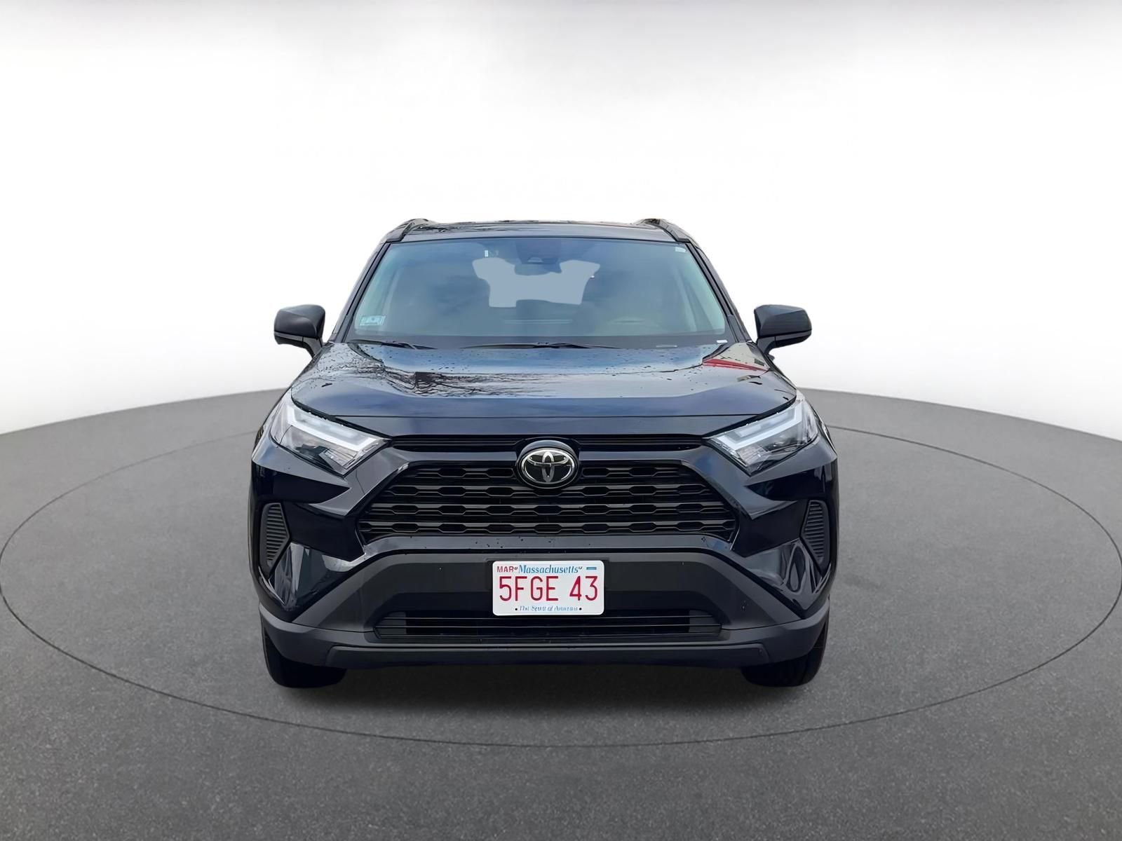 Used 2025 Toyota RAV4 LE image 4