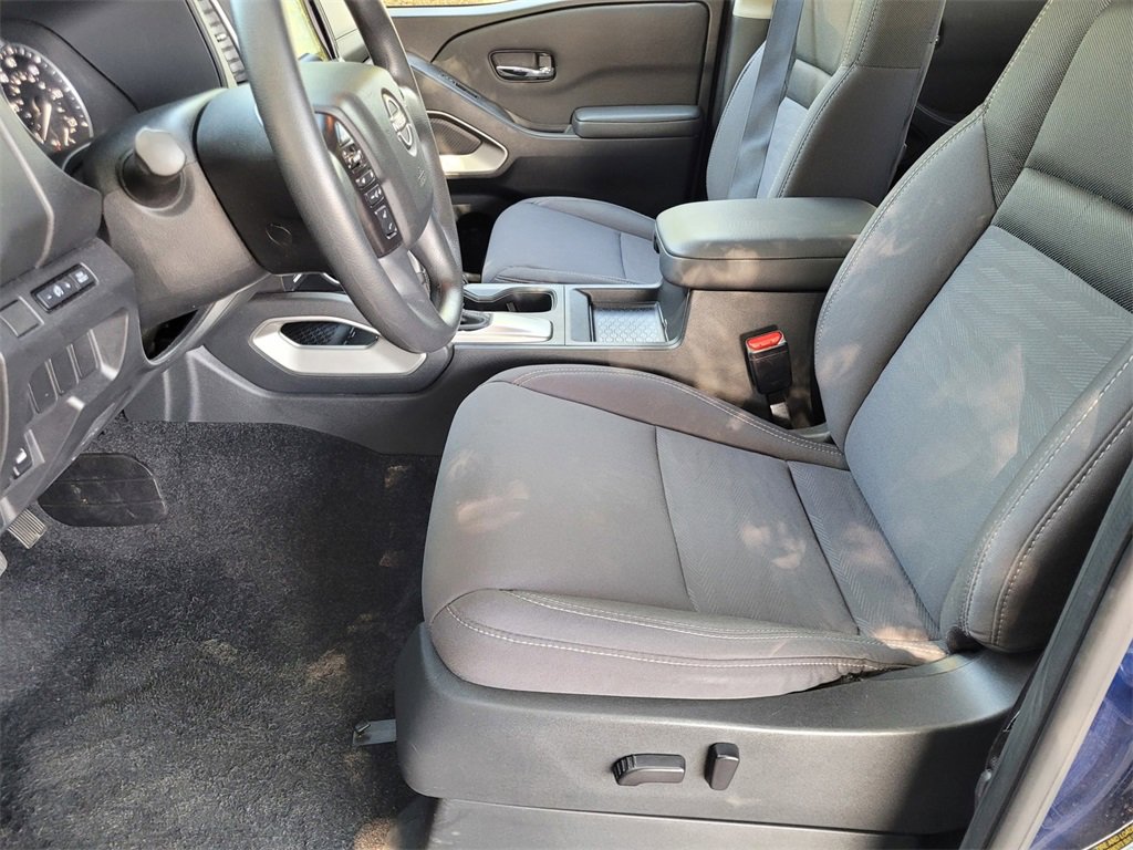 Used 2023 Nissan Frontier SV image 20