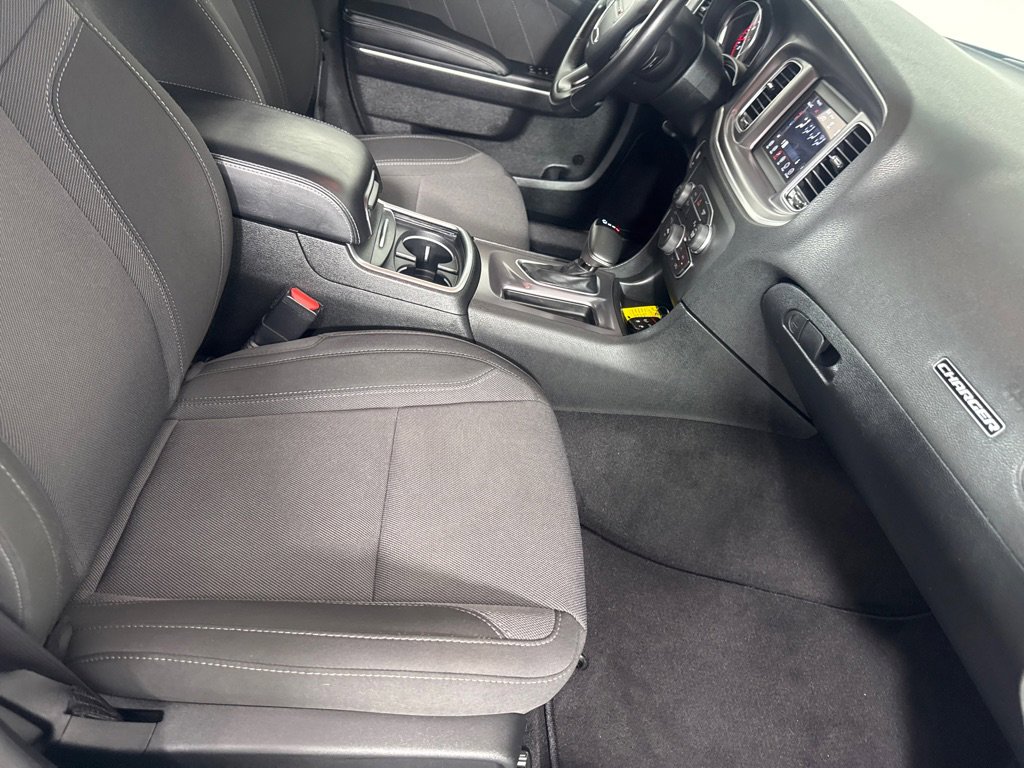 Used 2019 Dodge Charger SXT image 23