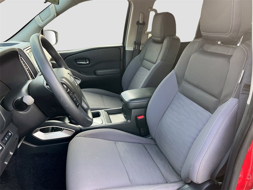 Used 2022 Nissan Frontier SV w/ Technology Package image 19