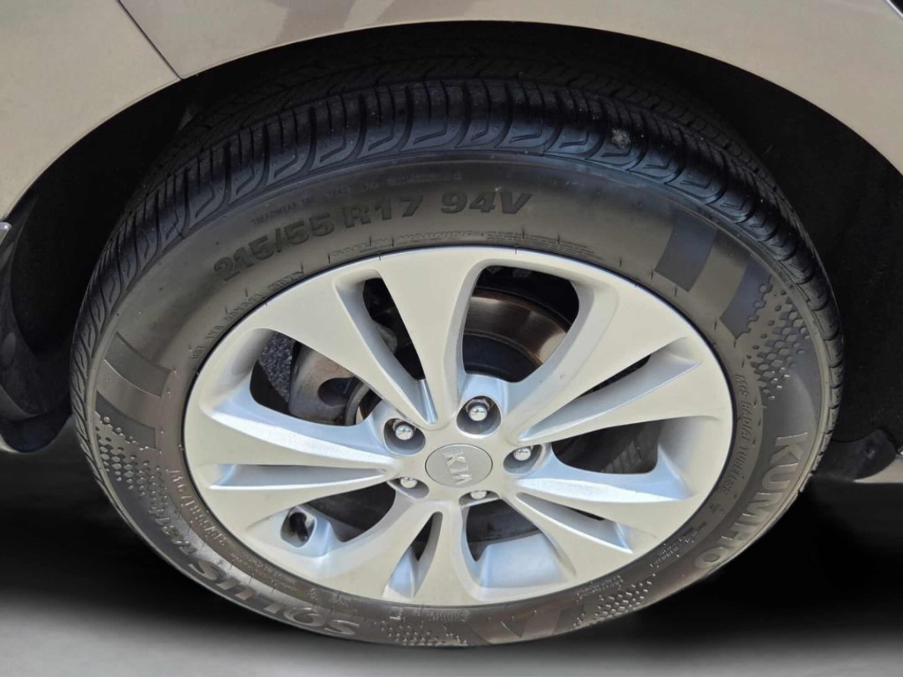 Used 2015 Kia Soul + FWD image 17