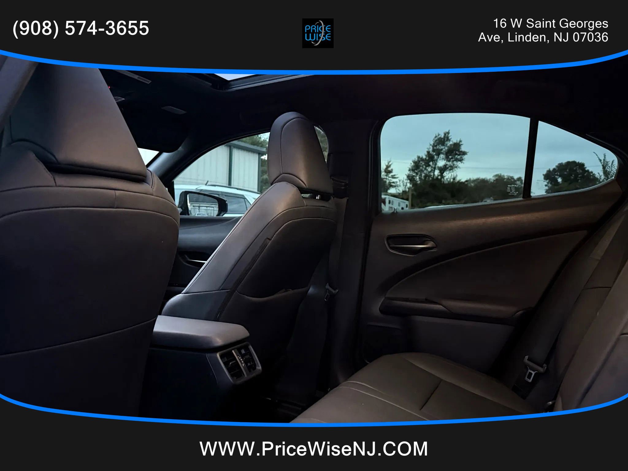 Used 2022 Lexus UX 250h w/ Premium Package image 26