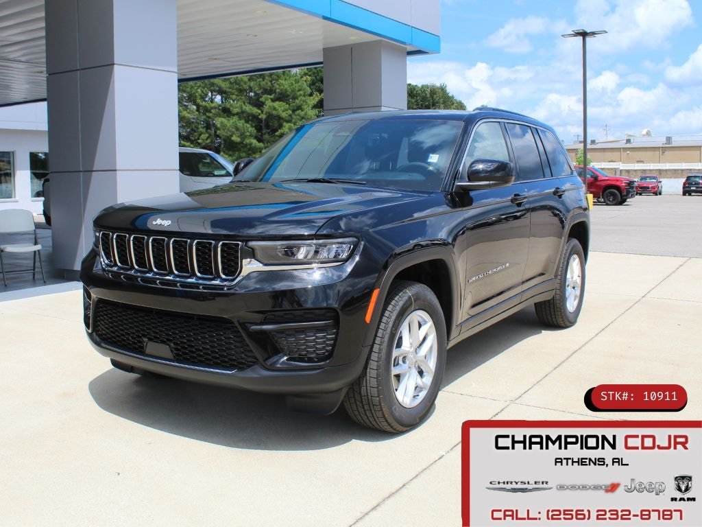 New 2026 Jeep Grand Cherokee Laredo X AWD/4WD image 1