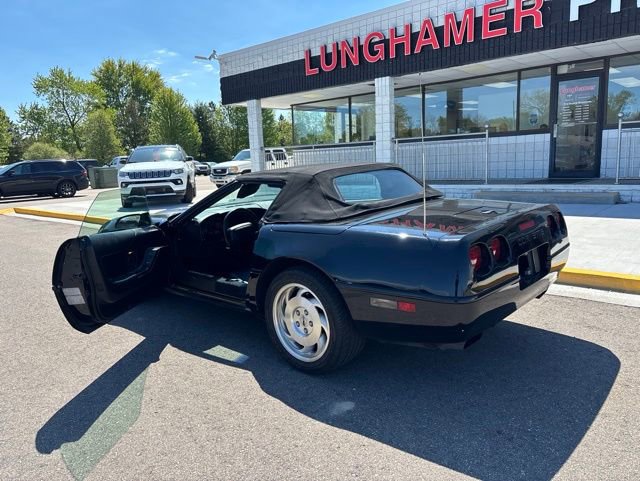 Used 1994 Chevrolet Corvette Convertible RWD image 19