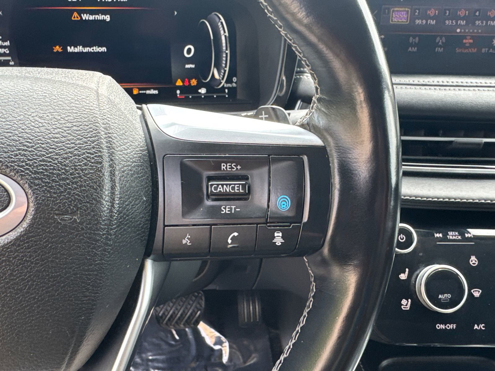 Used 2022 INFINITI QX60 Sensory AWD/4WD image 27