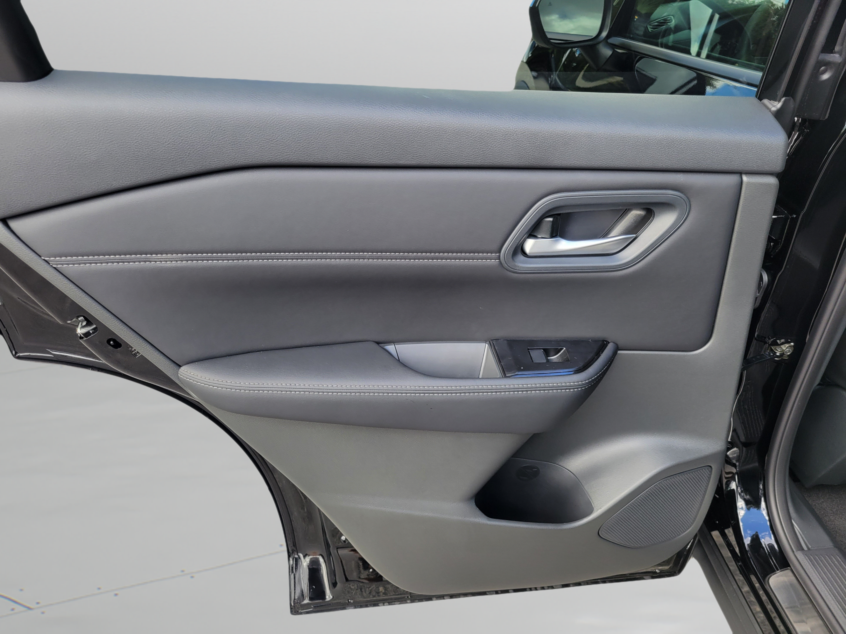 New 2026 Nissan Rogue Dark Armor FWD image 9