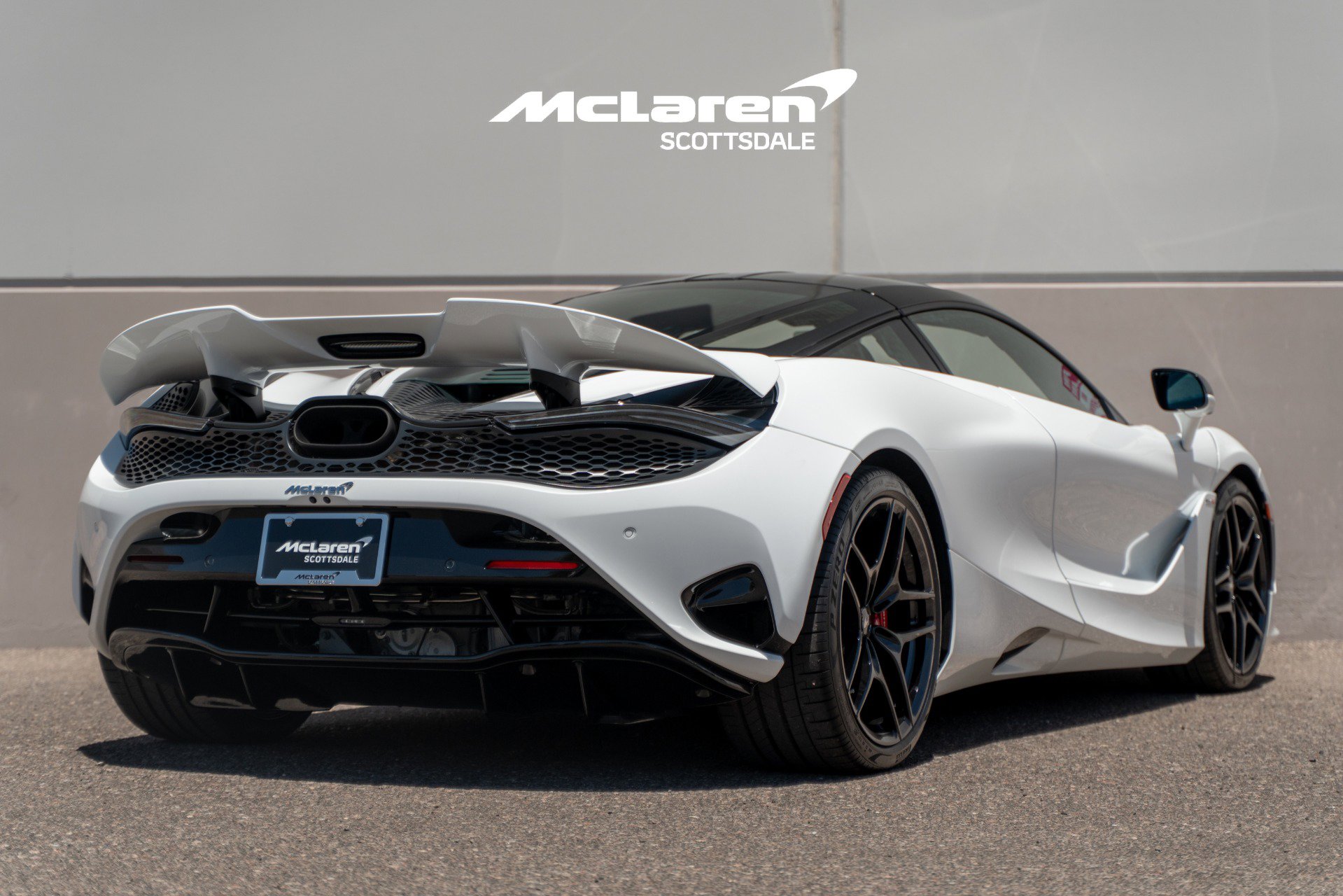 Used 2024 McLaren 750S RWD image 7