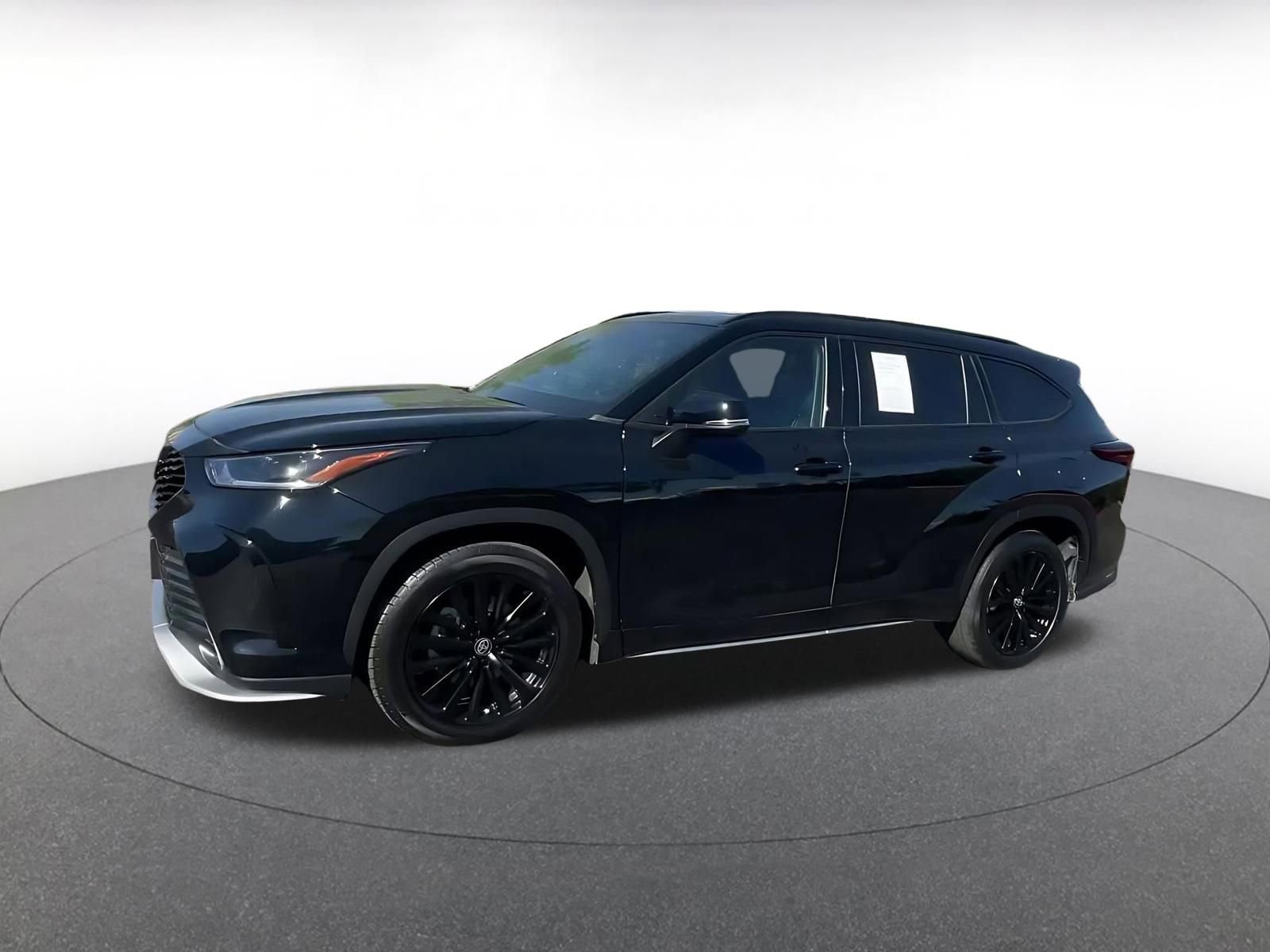 Used 2024 Toyota Highlander XSE image 8