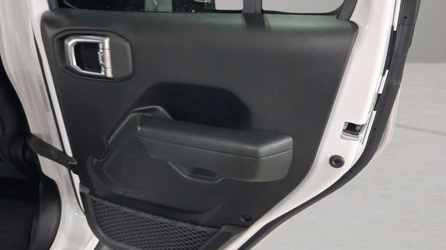 Used 2026 Jeep Wrangler Unlimited Rubicon AWD/4WD image 18
