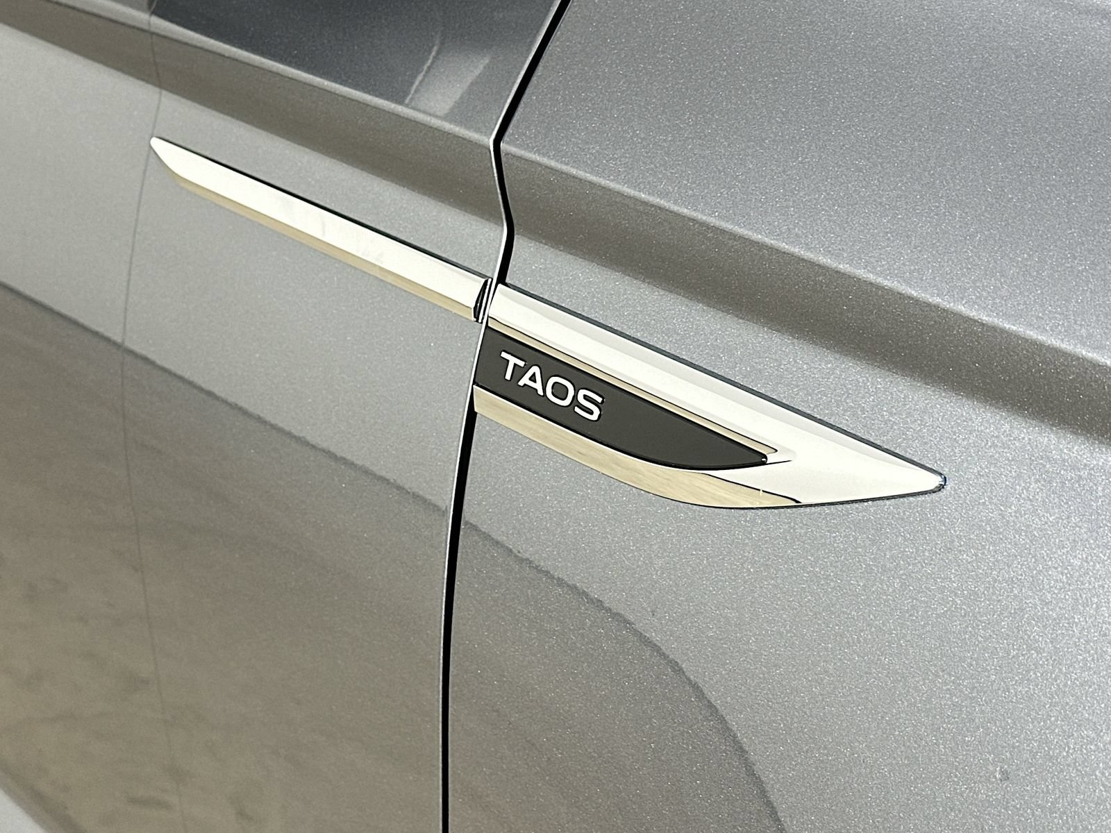 Certified 2023 Volkswagen Taos S FWD image 9