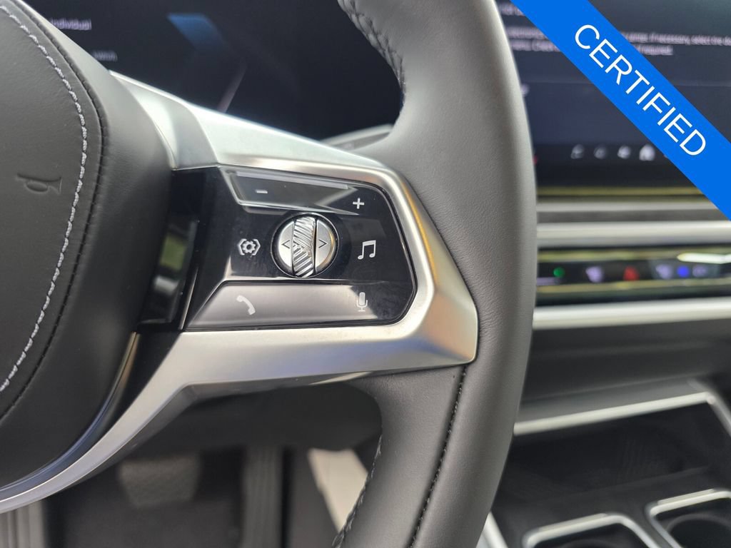 Certified 2023 BMW i7 xDrive60 AWD/4WD image 21