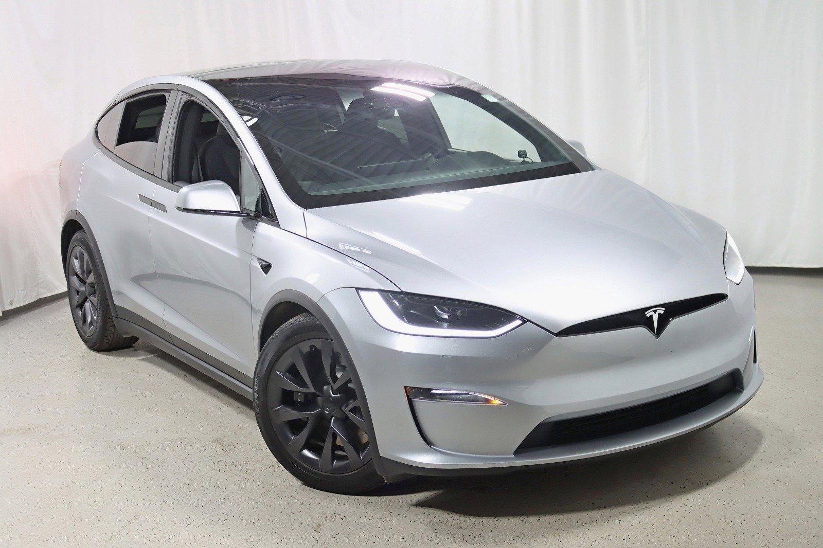 Used 2025 Tesla Model X image 6
