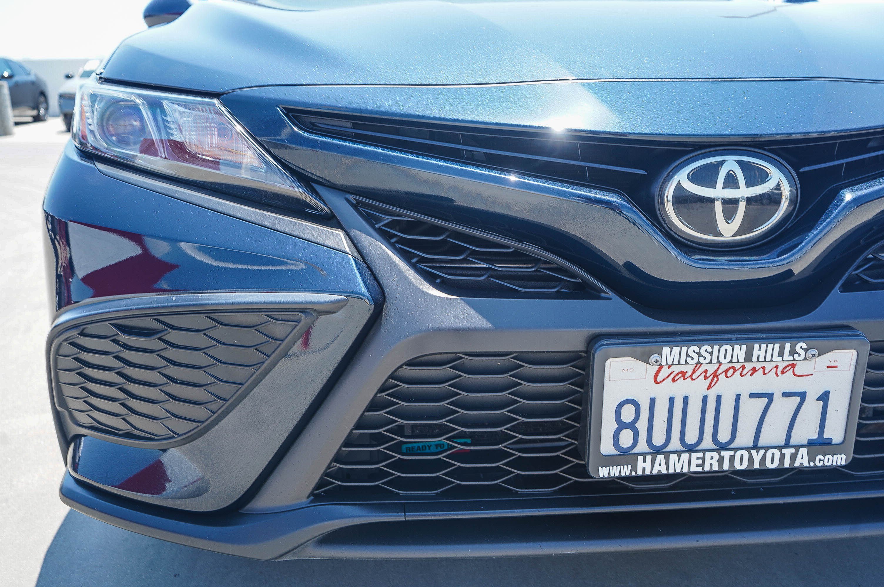 Used 2021 Toyota Camry SE w/ Carpet Mat Package (TMS) FWD image 12