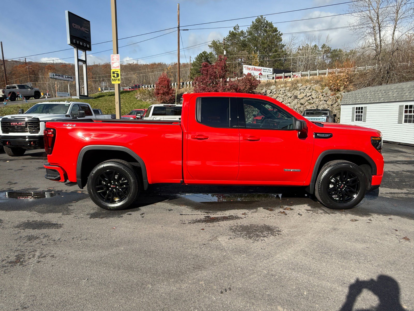 New 2026 GMC Sierra 1500 Elevation image 6