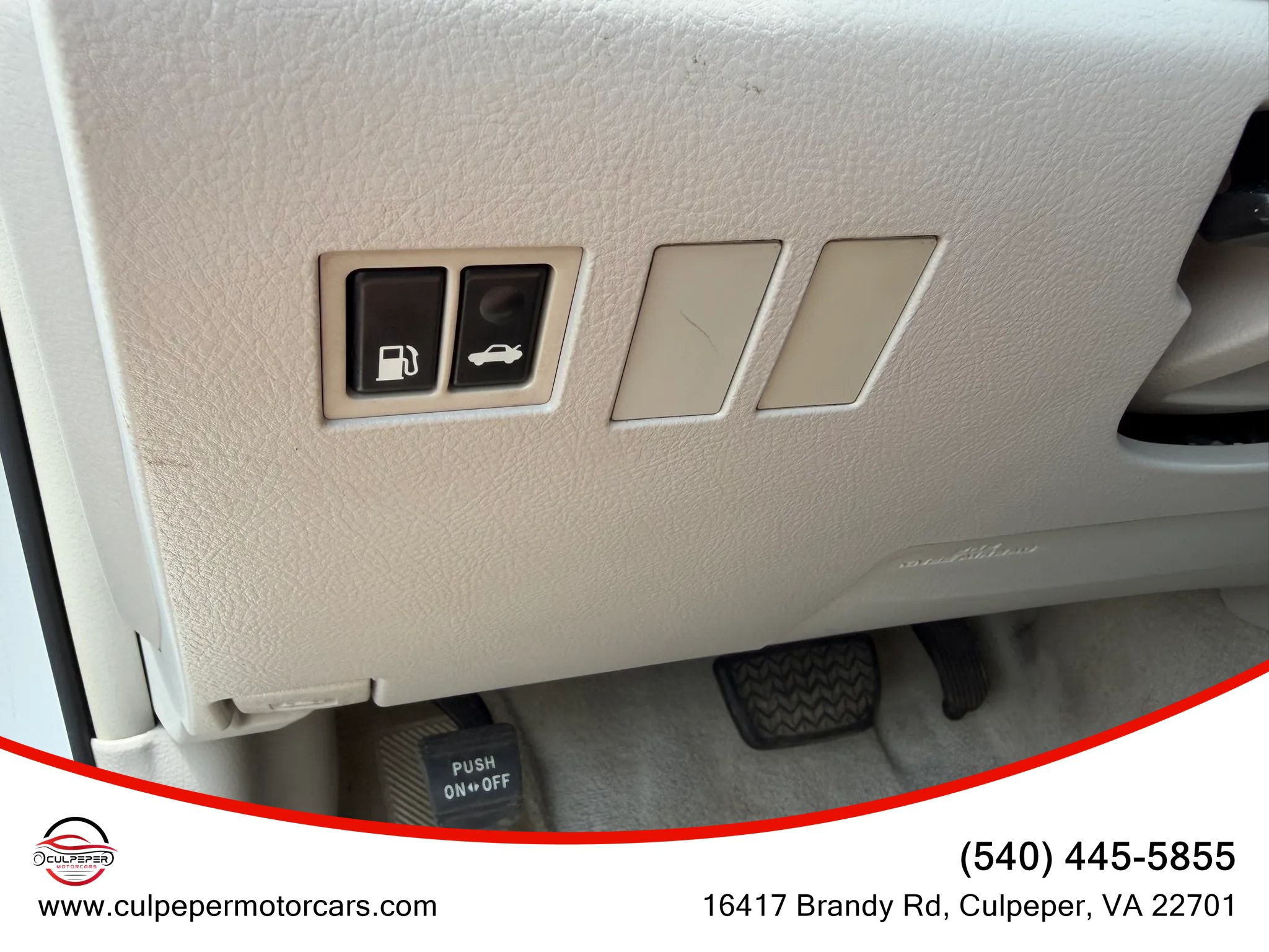 Used 2010 Toyota Avalon XLS FWD image 20