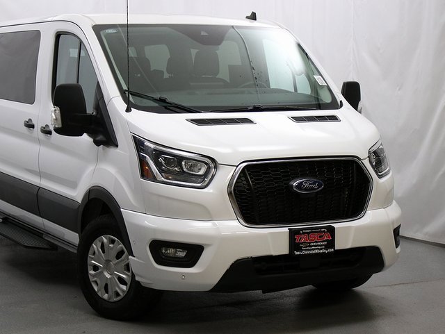 Used 2023 Ford Transit 350 XLT image 2