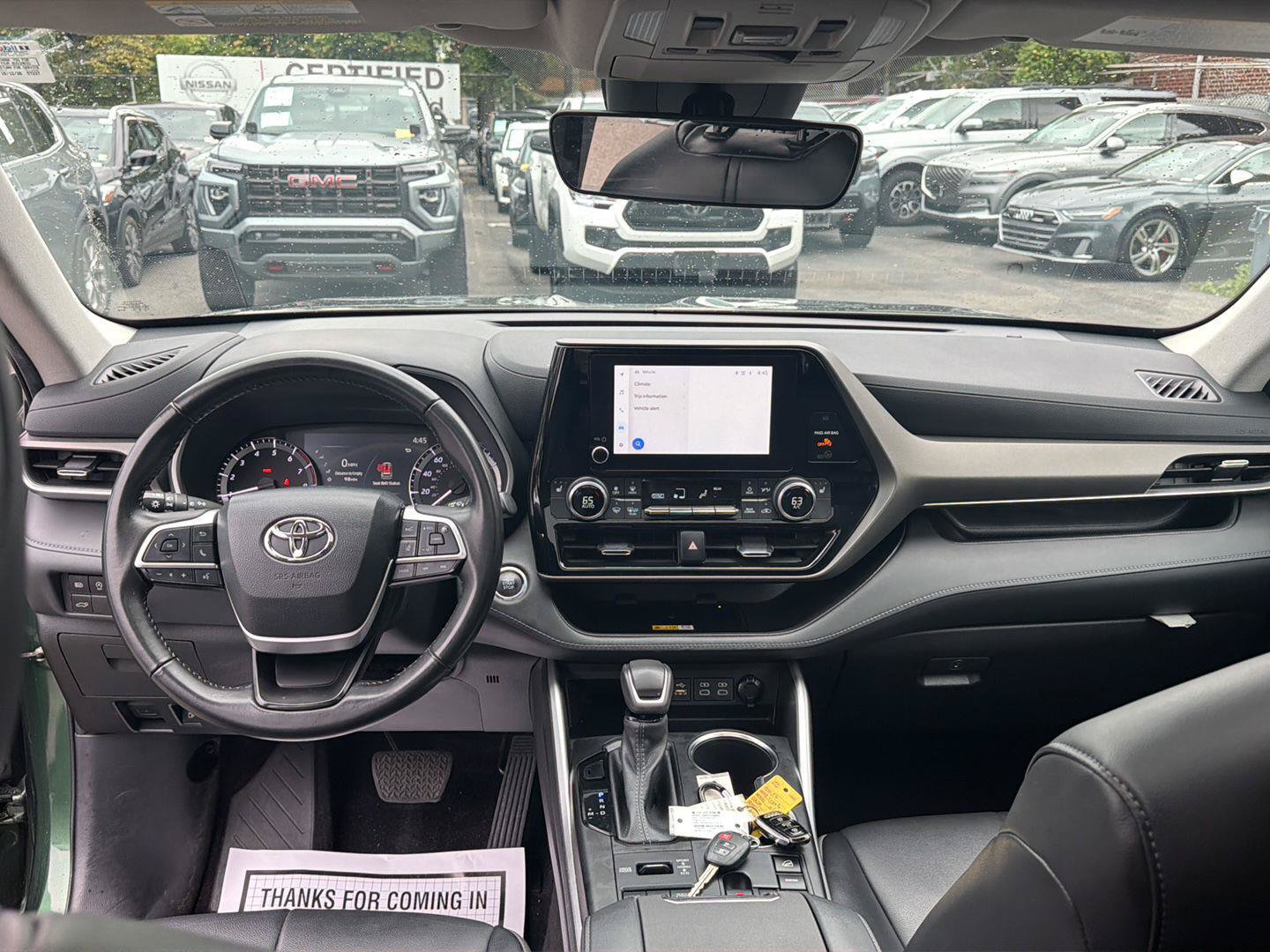 Used 2023 Toyota Highlander XLE AWD/4WD image 29