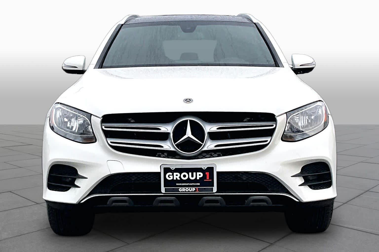 Used 2017 Mercedes-Benz GLC 300 4MATIC image 4