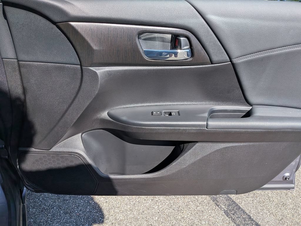 Used 2015 Honda Accord EX-L image 34