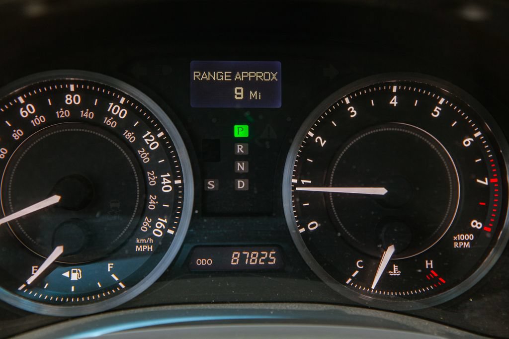 Used 2010 Lexus IS 250C RWD image 16