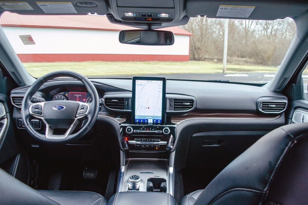 Used 2023 Ford Explorer Limited image 39