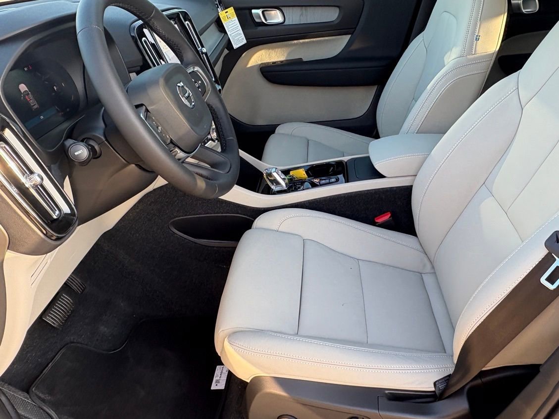 New 2026 Volvo XC40 B5 Plus w/ Protection Package Premier image 13
