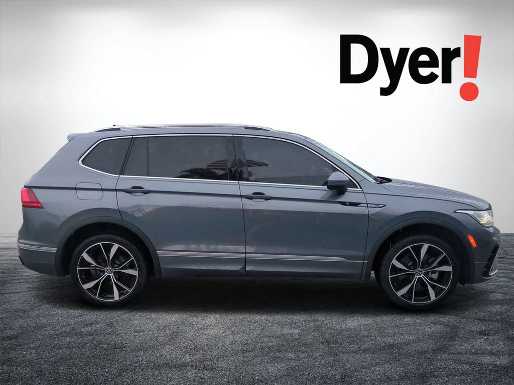 Used 2022 Volkswagen Tiguan SEL R-Line AWD/4WD image 2