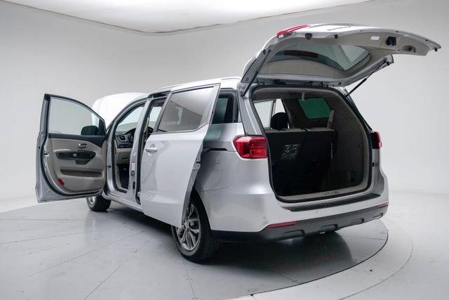 Used 2020 Kia Sedona EX FWD image 19