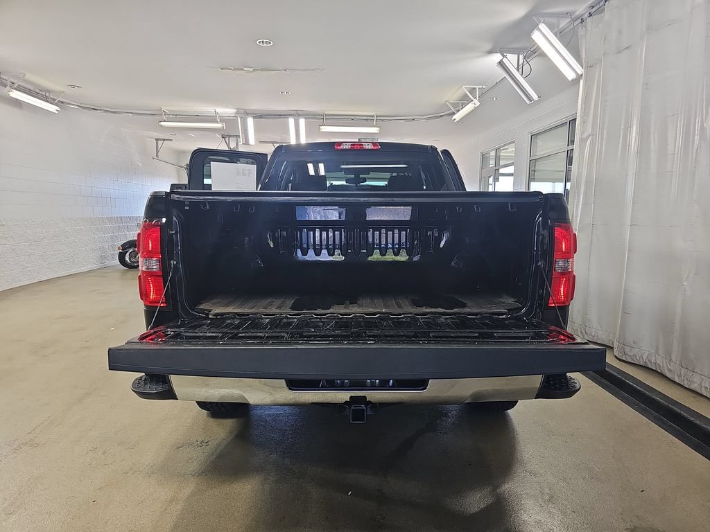 Used 2017 GMC Sierra 1500 SLE w/ SLE Value Package AWD/4WD image 15