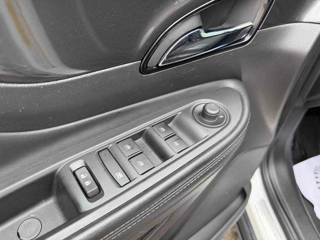 Certified 2019 Buick Encore Preferred AWD/4WD image 16