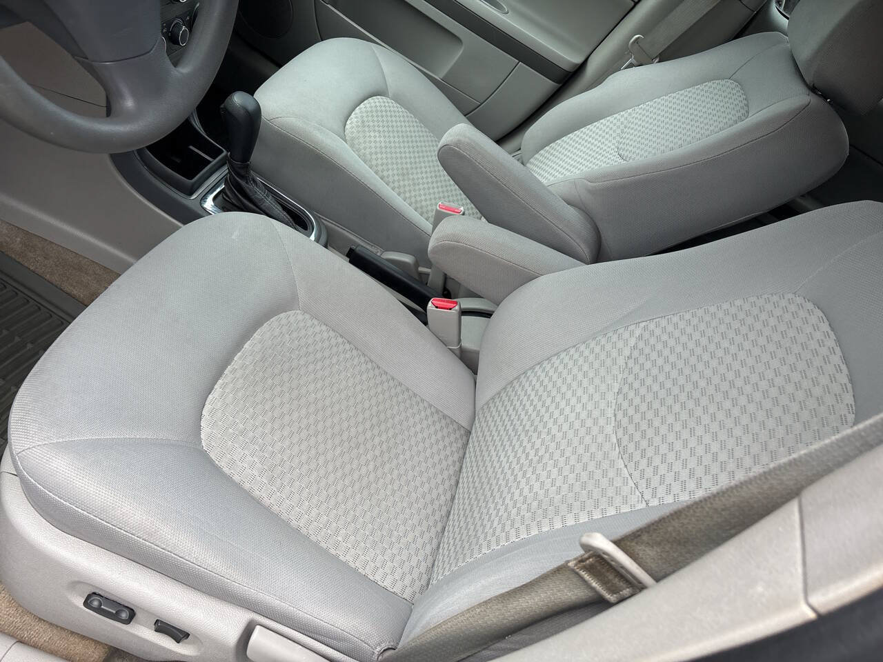 Used 2011 Chevrolet HHR LT FWD image 15
