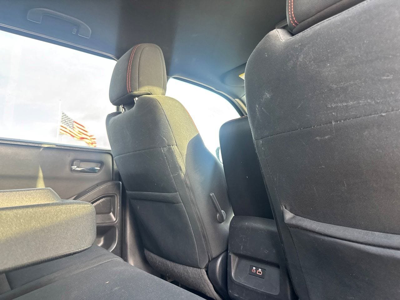 Used 2022 Nissan Frontier Pro-X RWD image 28