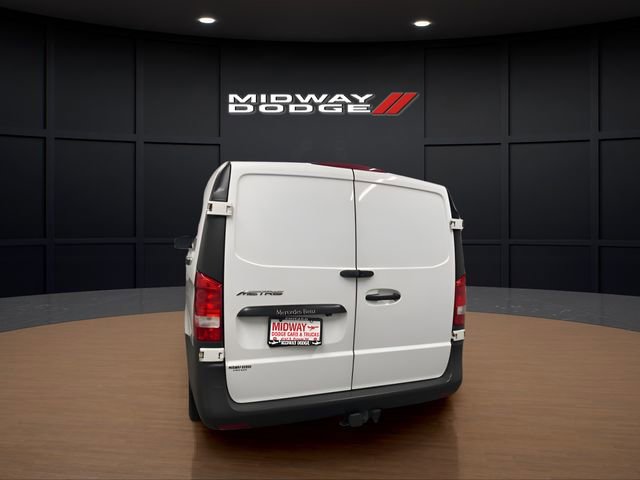 Used 2023 Mercedes-Benz Metris image 6