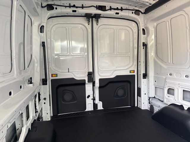 New 2025 Ford Transit 250 148 Medium Roof image 38