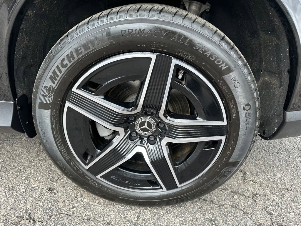 Used 2024 Mercedes-Benz GLC 300 4MATIC image 35
