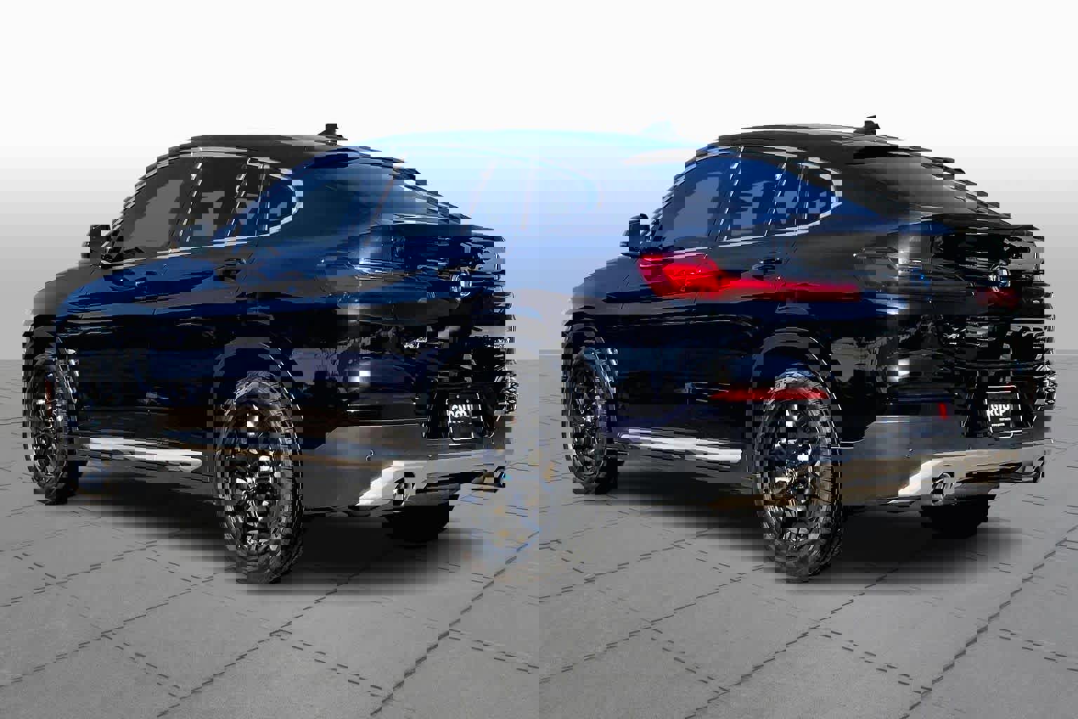 Used 2020 BMW X4 xDrive30i w/ Driving Assistance Package image 4