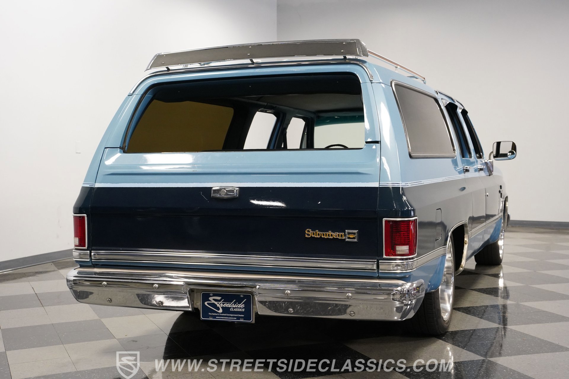 Used 1986 Chevrolet Suburban 2WD image 11