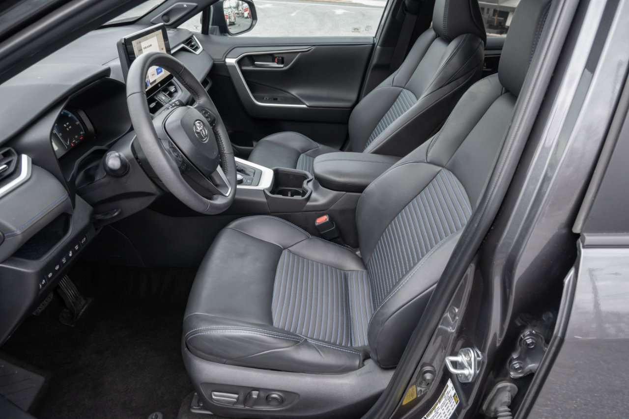 Used 2023 Toyota RAV4 XSE image 15