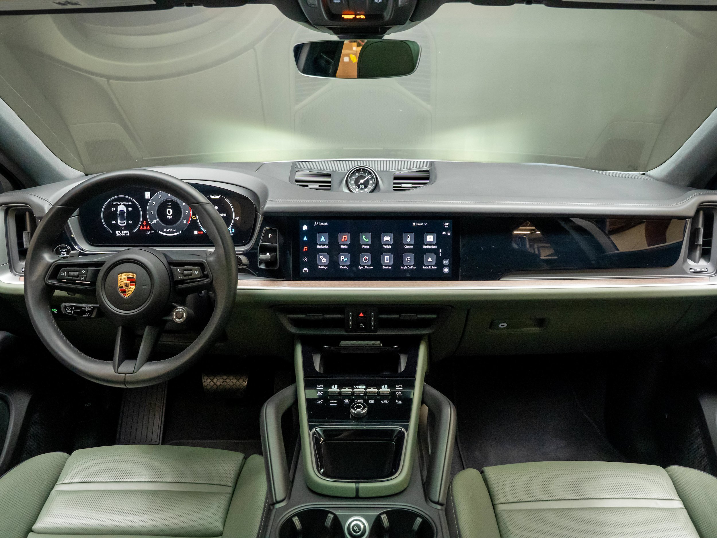 Certified 2024 Porsche Cayenne Coupe AWD/4WD image 23