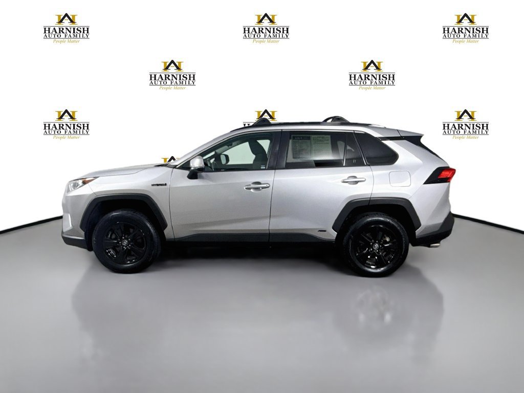 Used 2021 Toyota RAV4 XLE w/ Convenience Package AWD/4WD image 4