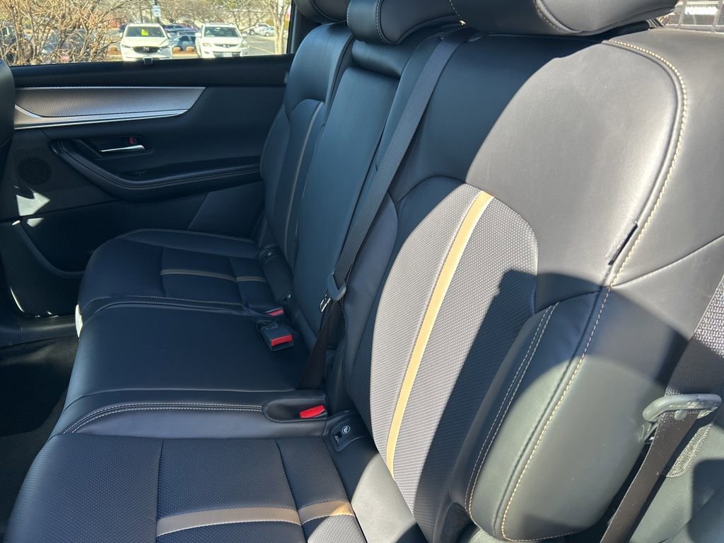 Used 2025 MAZDA CX-70 3.3 Turbo S w/ Premium Package image 32