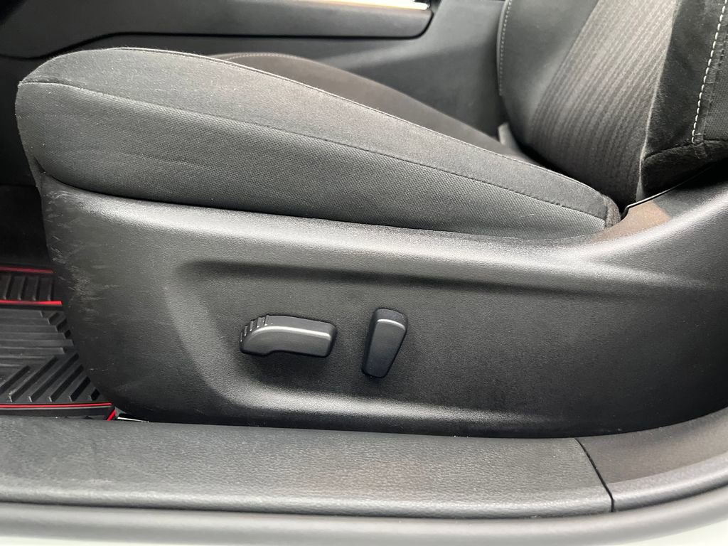 Used 2025 Nissan Altima 2.5 SV image 10