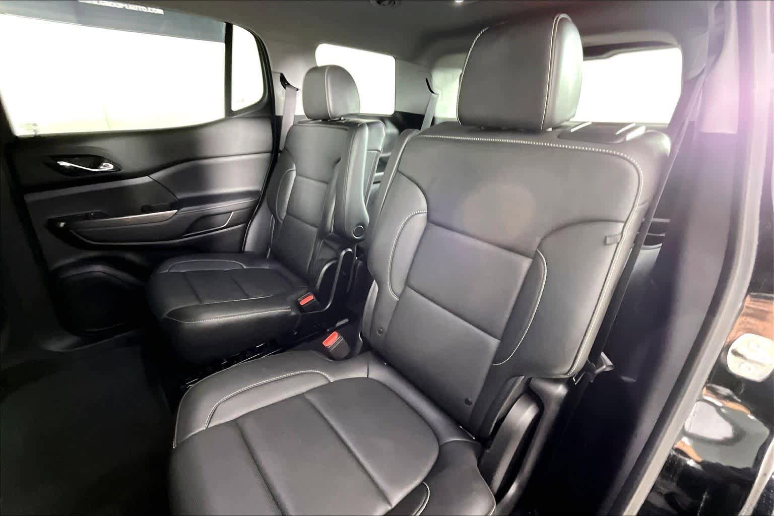 Certified 2023 GMC Acadia SLT w/ Elevation Edition FWD image 19