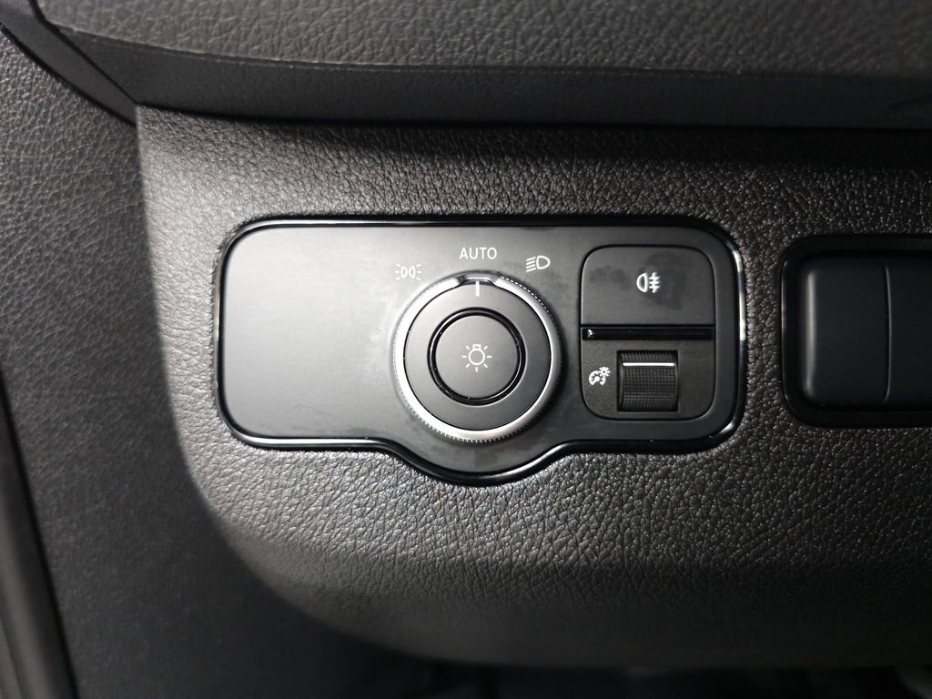 Used 2026 Mercedes-Benz Sprinter 2500 image 9